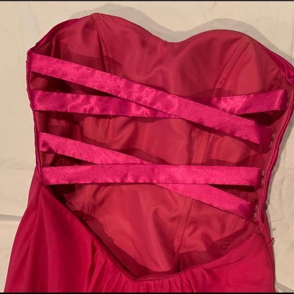 Fuchsia floor length gown - Picture 5 of 7